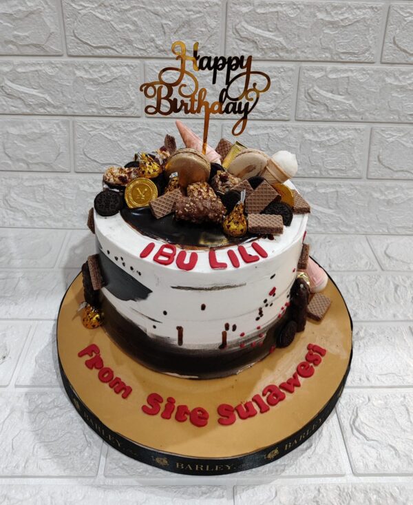 Kue Ulang tahun dengan snack wafers