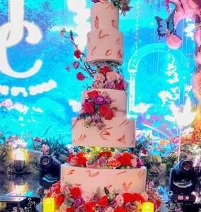 Kue pengantin 5 susun