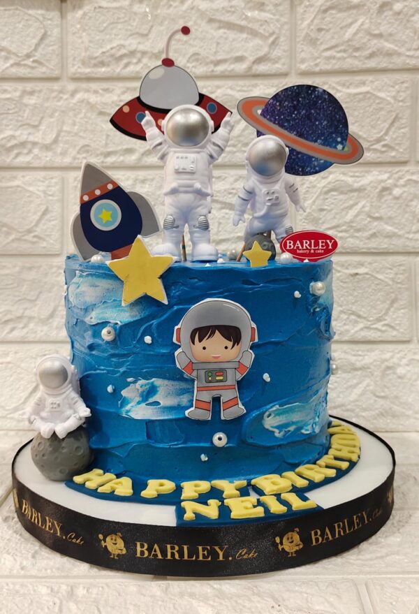Astronot Cake