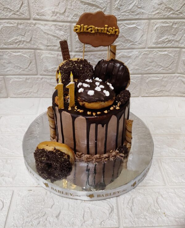 Cake topping donuts