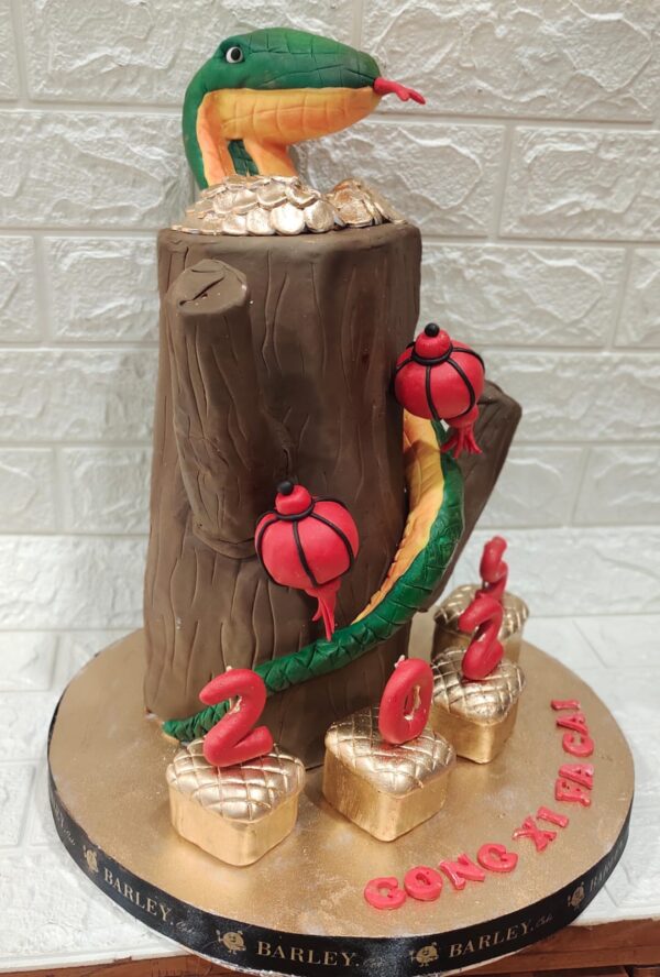 Kue shio ular