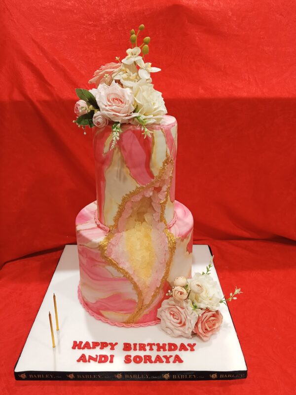 Kue hut artis Andi Soraya